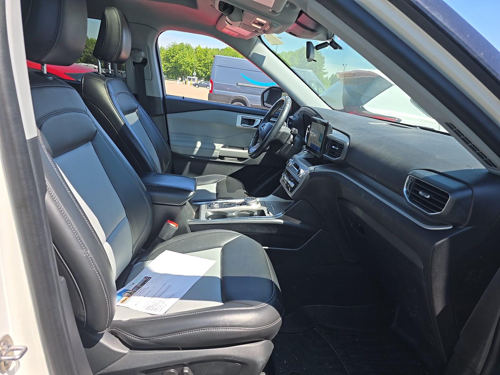 FORD EXPLORER - 9