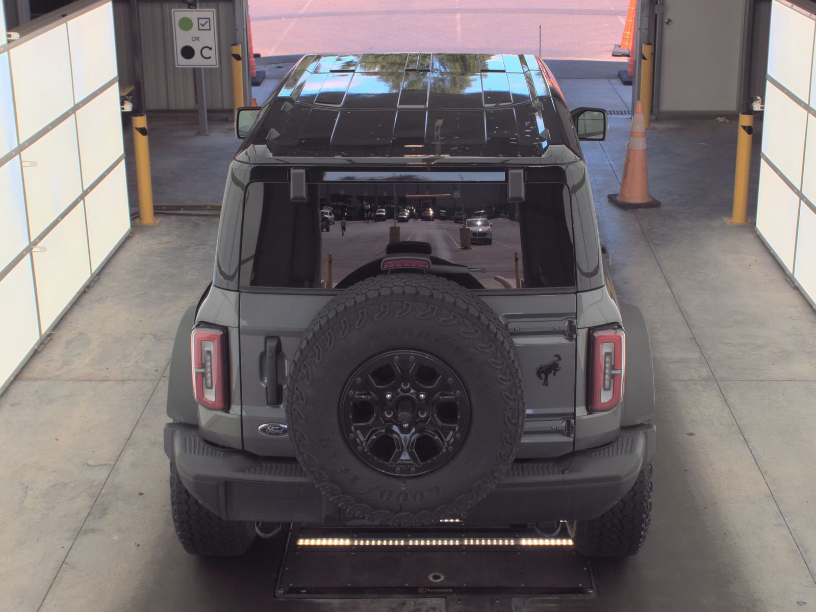 FORD BRONCO - 7