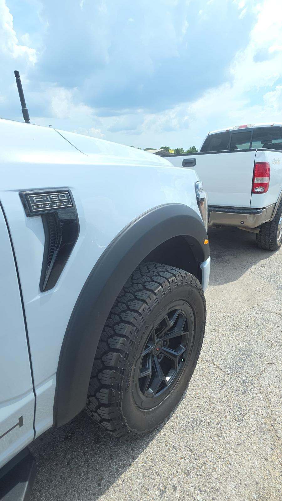 2025 Ford F-150 Lariat AWD