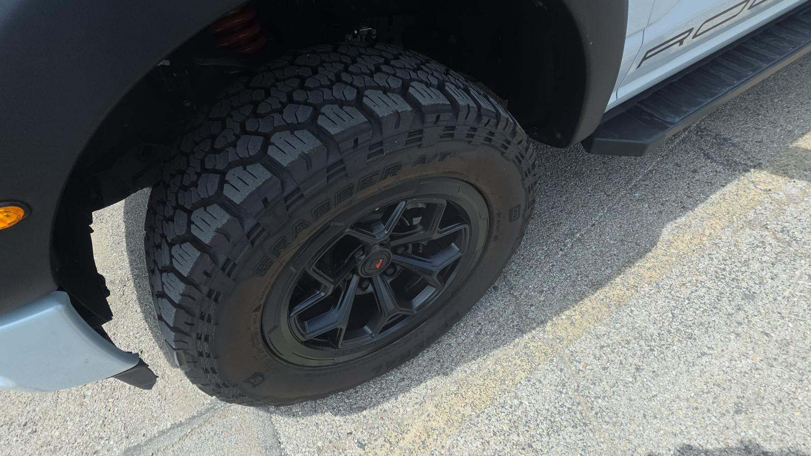 2025 Ford F-150 Lariat AWD