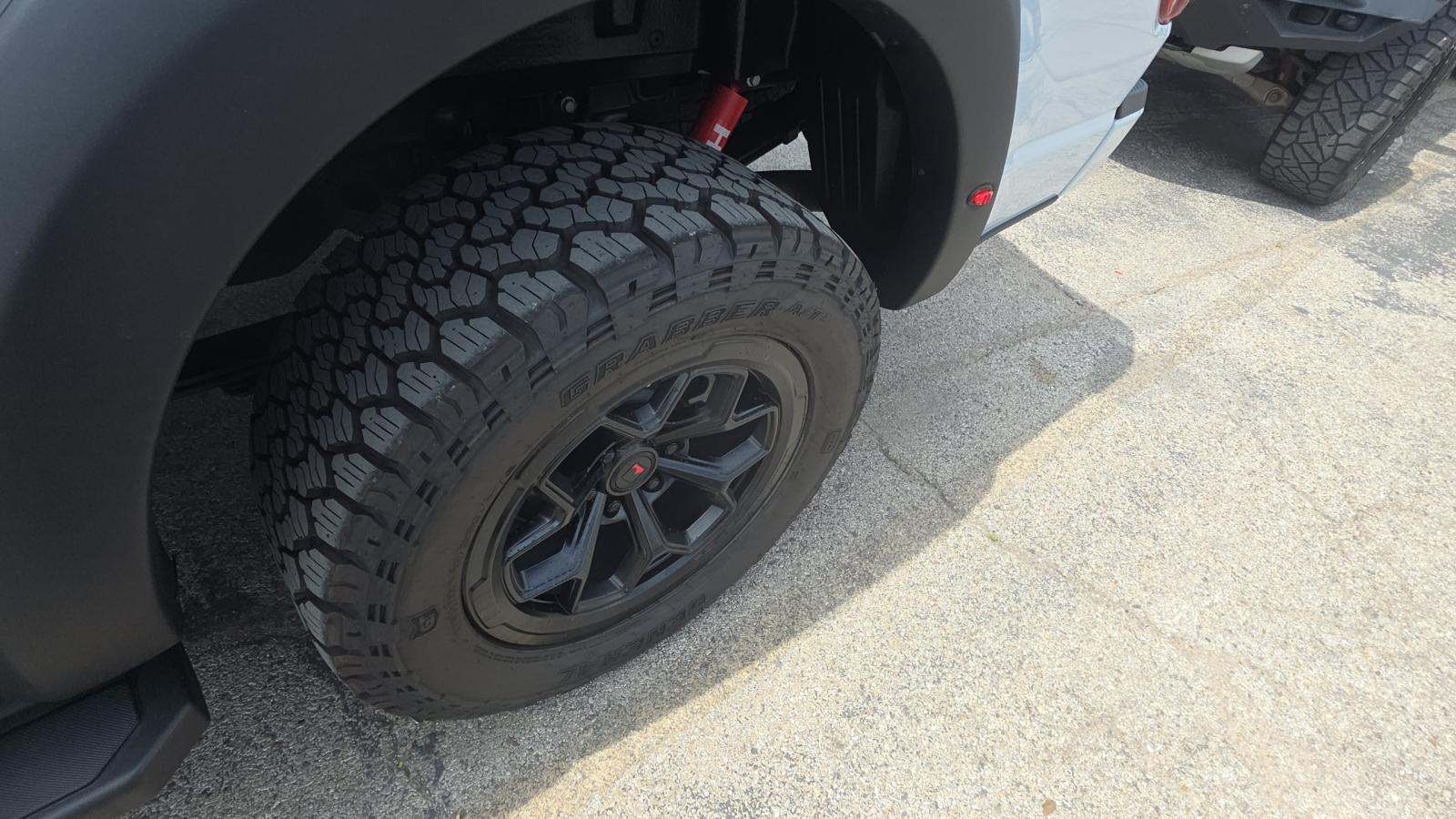 2025 Ford F-150 Lariat AWD