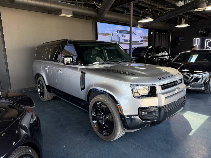 2023 Land Rover Defender 130 X-Dynamic SE AWD