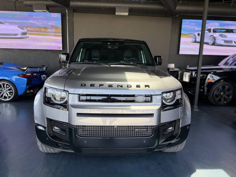 2023 Land Rover Defender 130 X-Dynamic SE AWD