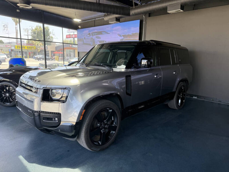 2023 Land Rover Defender 130 X-Dynamic SE AWD