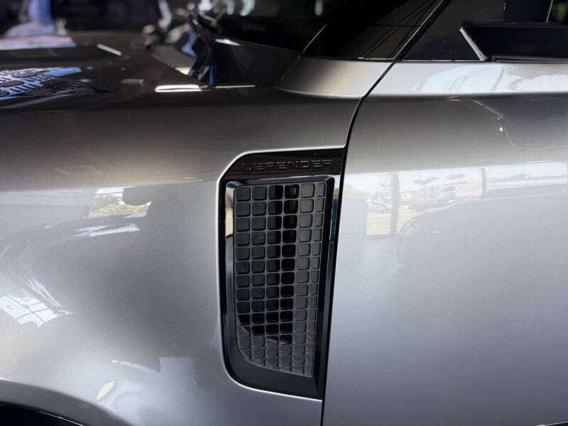 2023 Land Rover Defender 130 X-Dynamic SE AWD