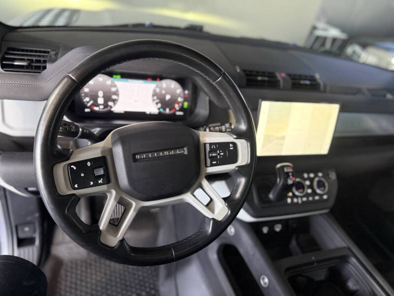2023 Land Rover Defender 130 X-Dynamic SE AWD