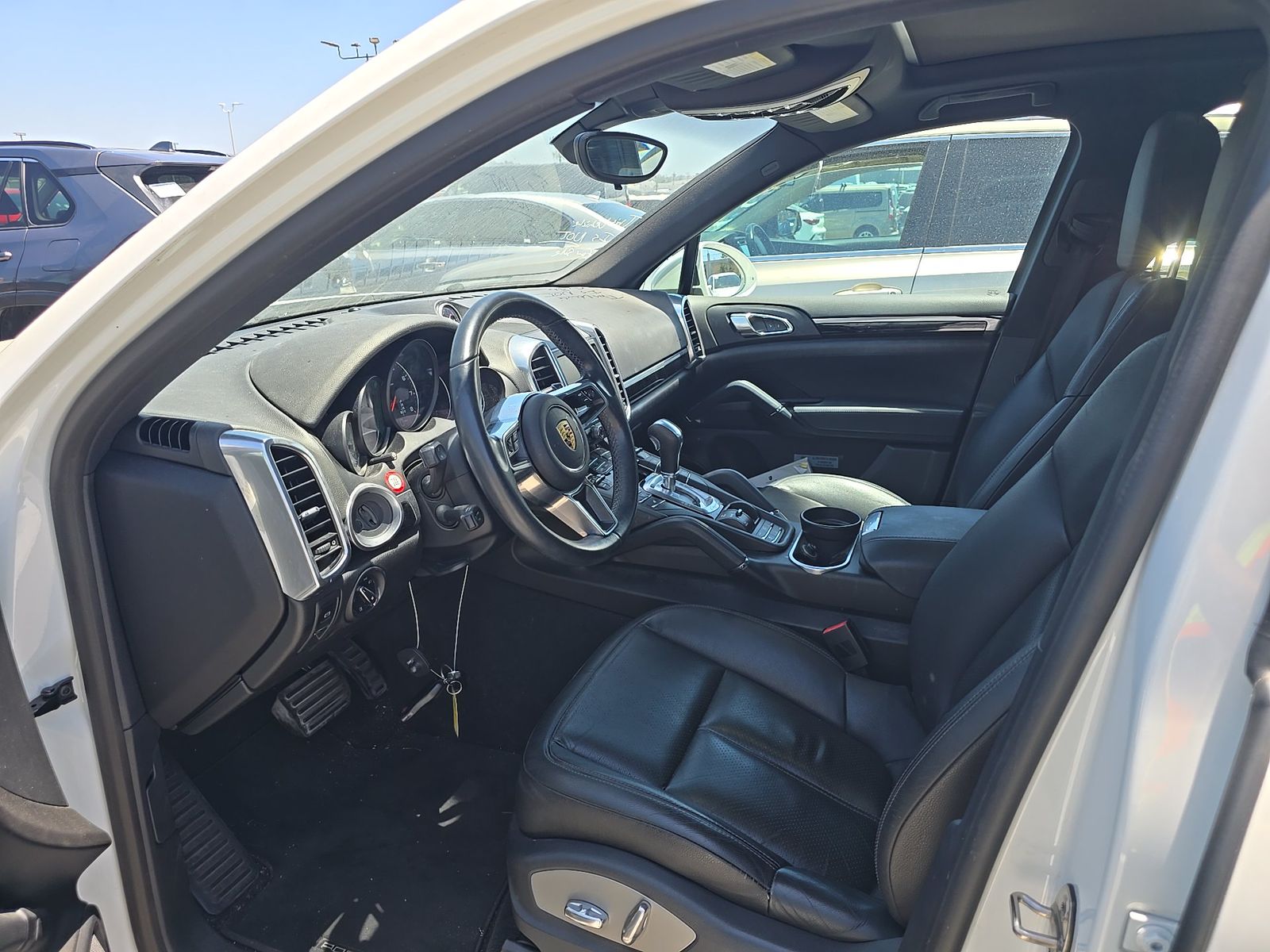 PORSCHE CAYENNE - 8