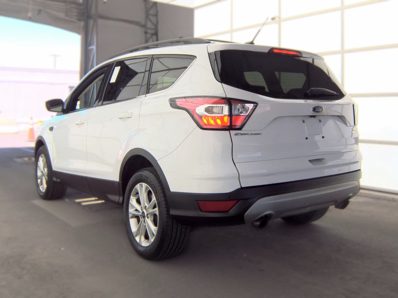 FORD ESCAPE - 9