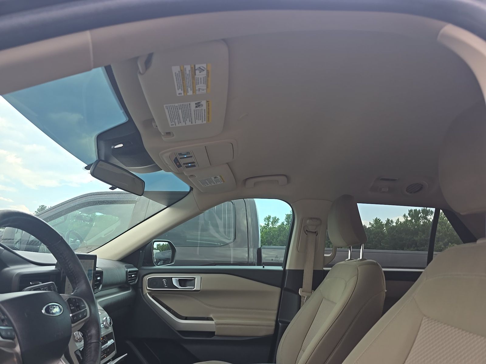 2023 Ford Explorer XLT RWD