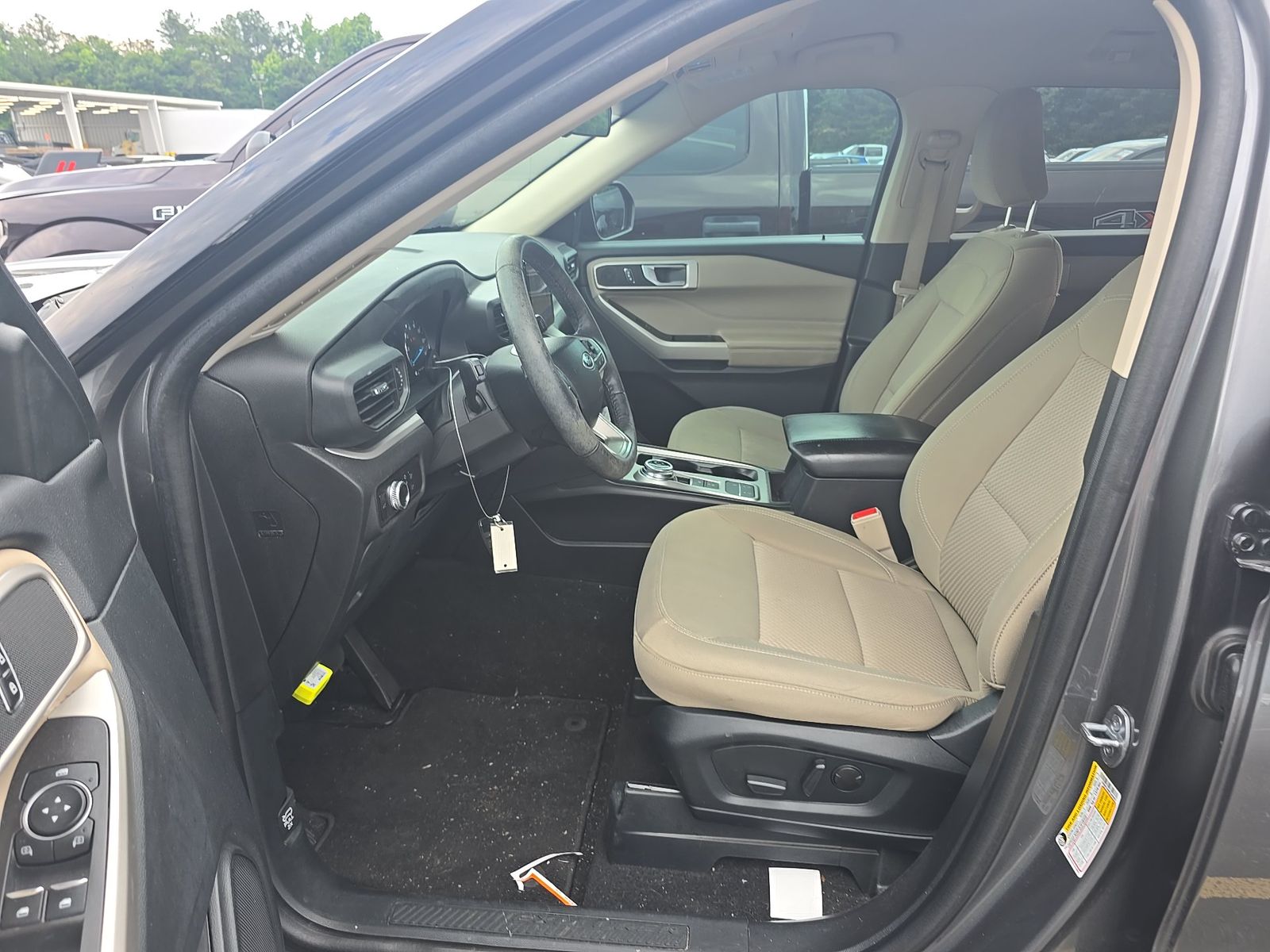 2023 Ford Explorer XLT RWD
