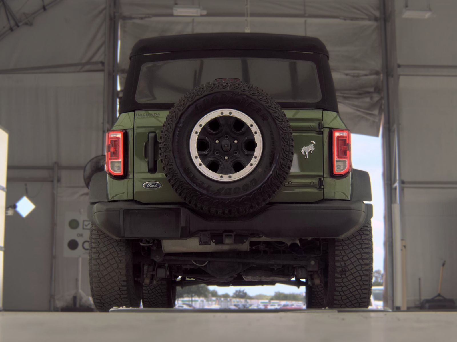FORD BRONCO - 8