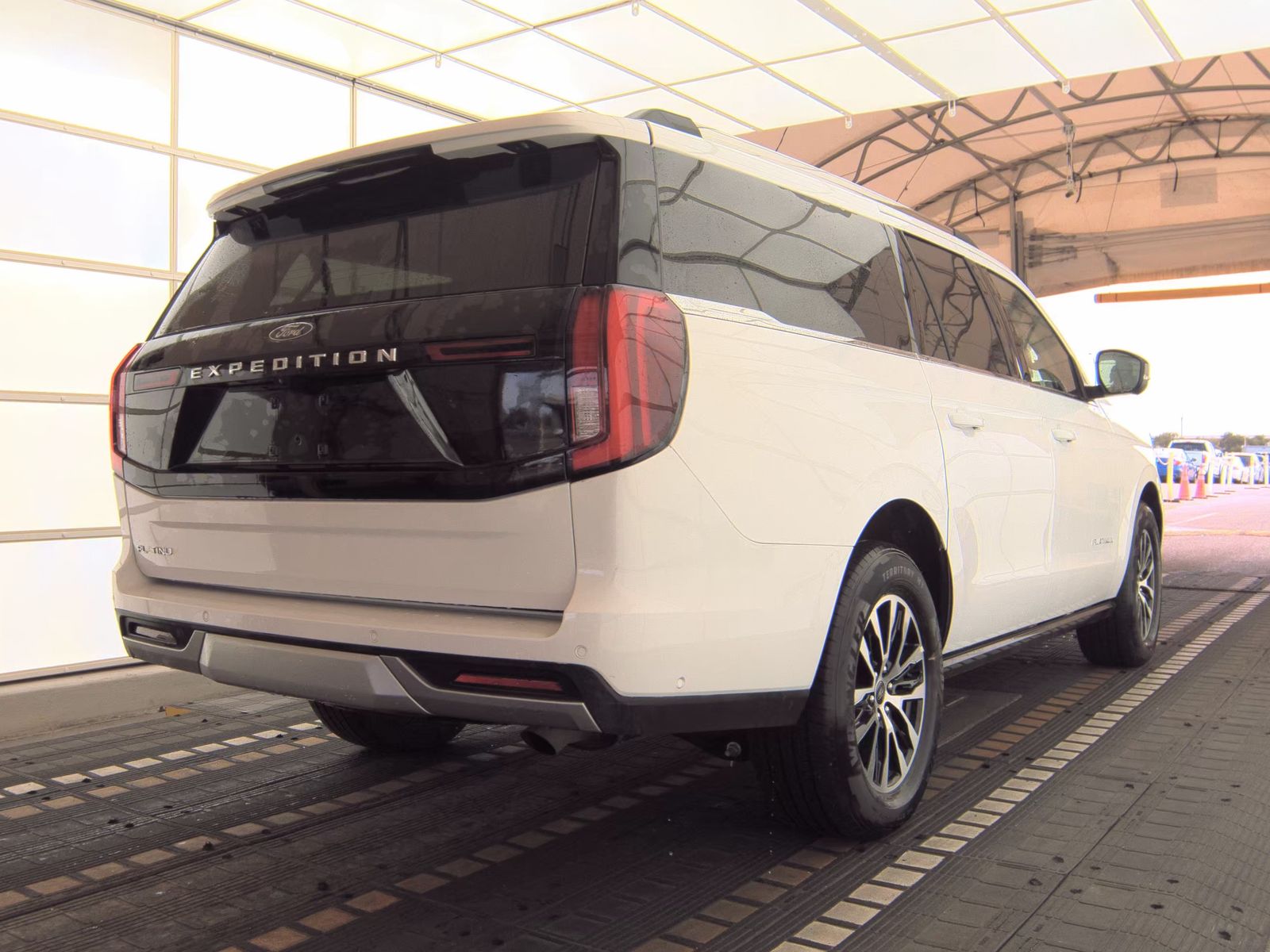 FORD EXPEDITION MAX - 5