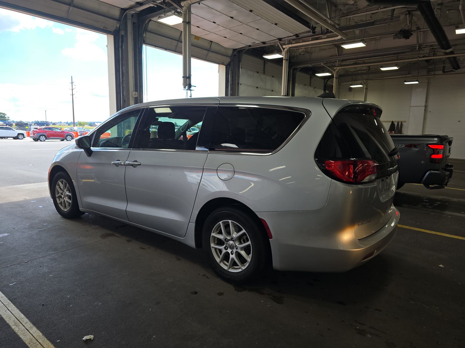 CHRYSLER VOYAGER - 7