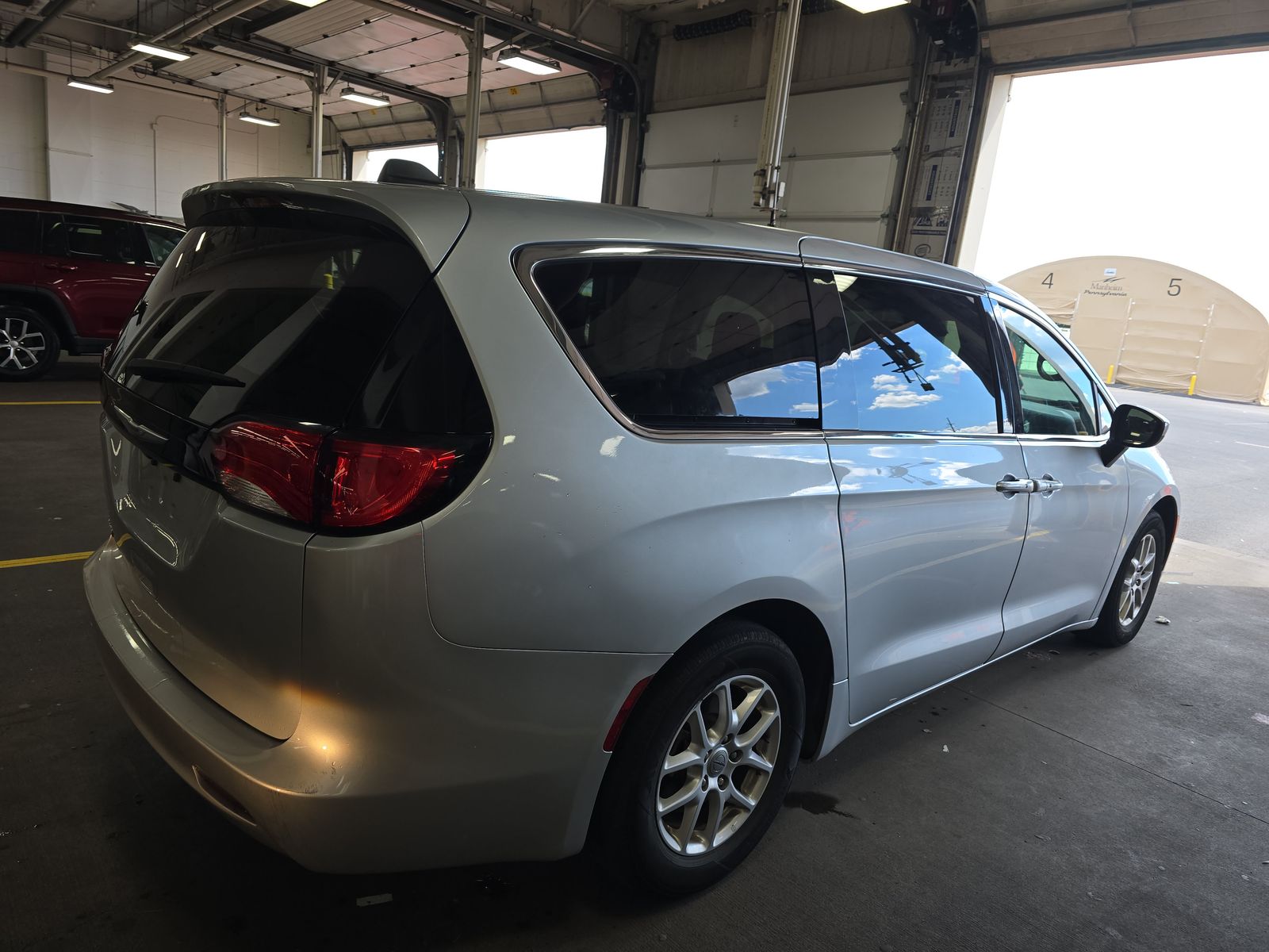 CHRYSLER VOYAGER - 5