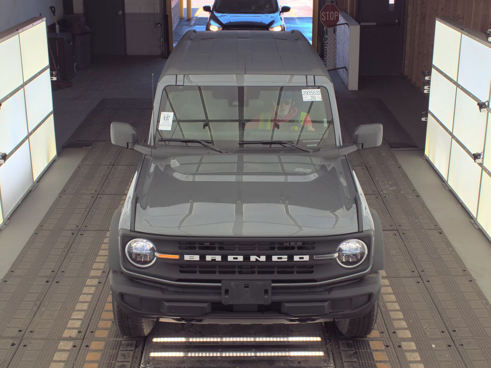 FORD BRONCO - 3