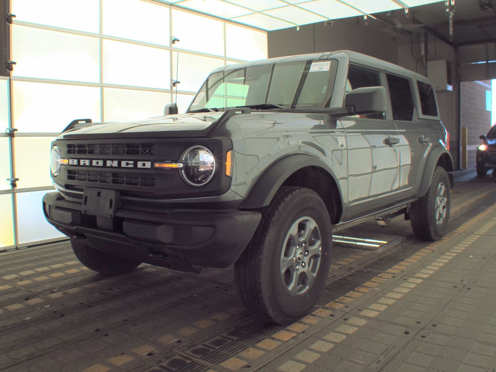 FORD BRONCO - 1