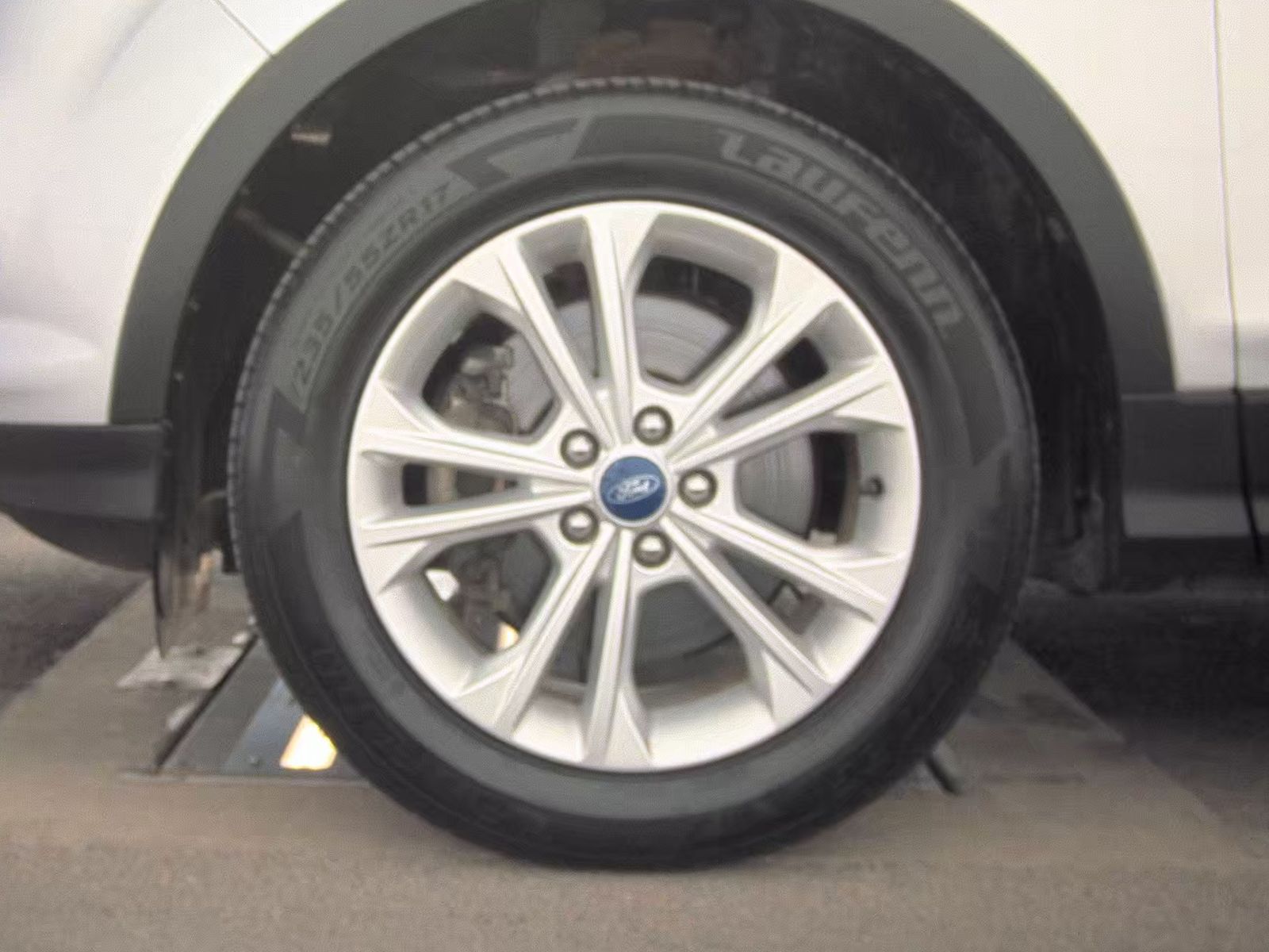 FORD ESCAPE - 10