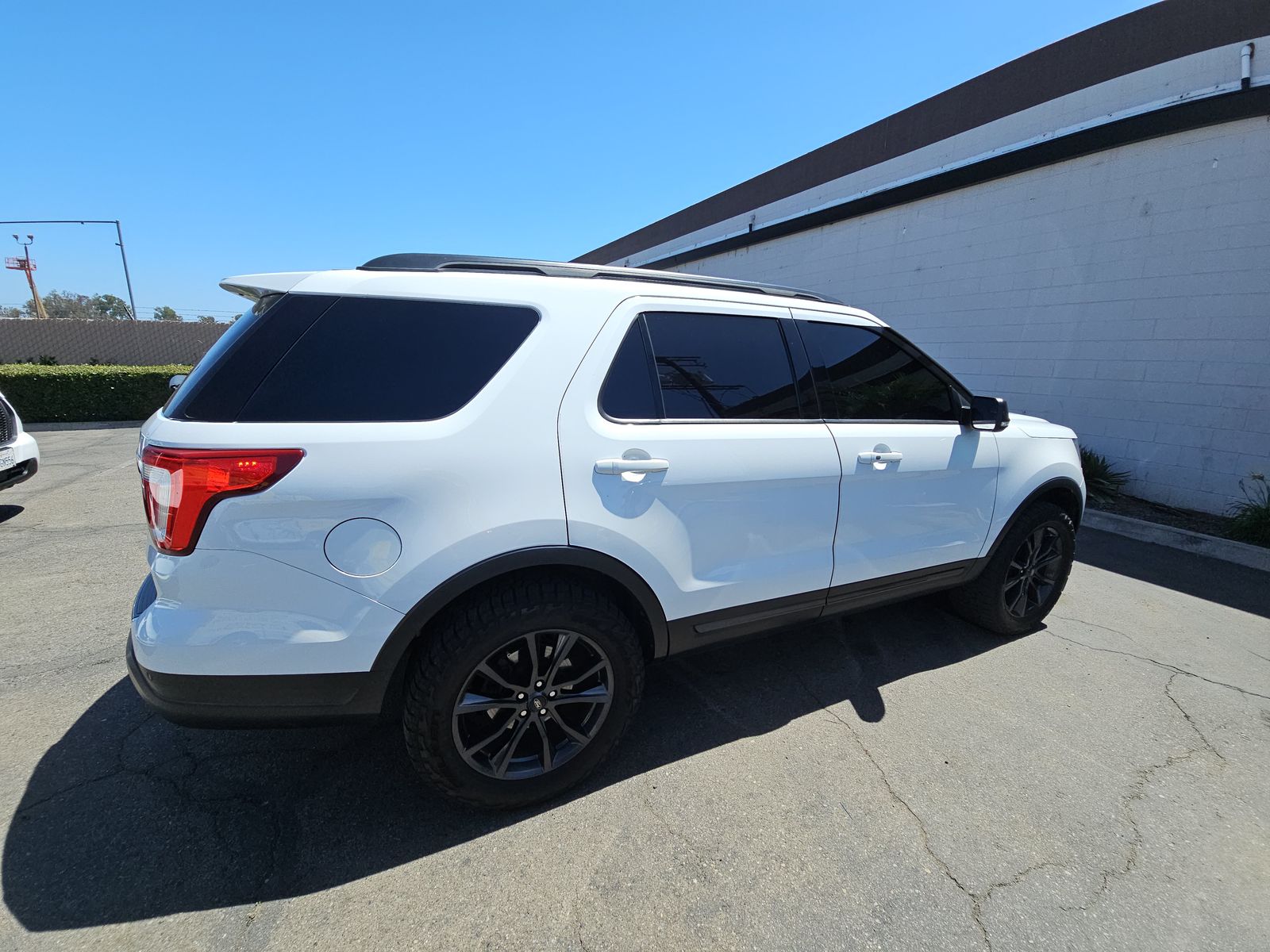 FORD EXPLORER - 5