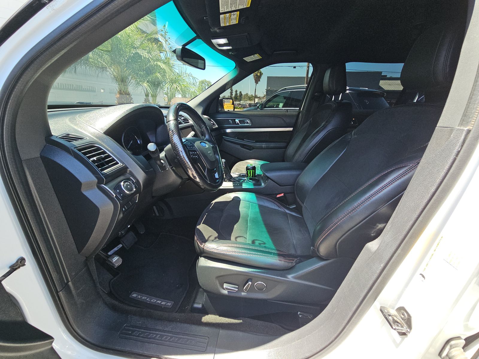 FORD EXPLORER - 8