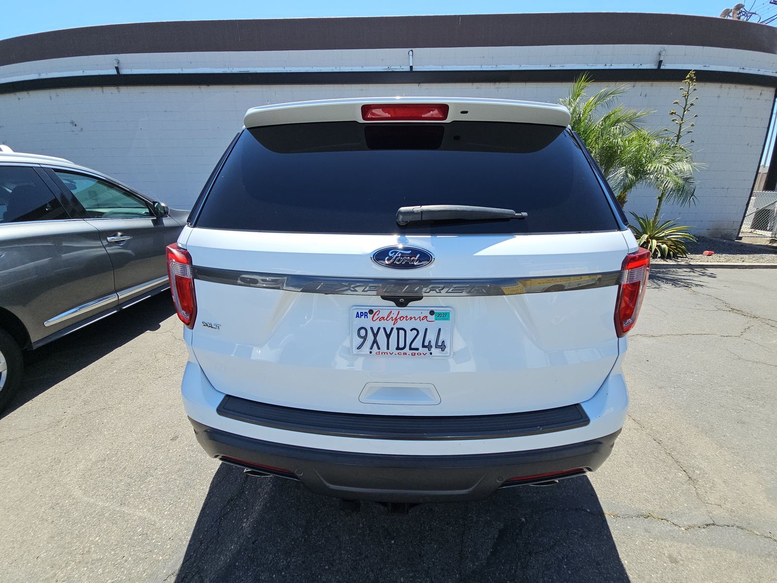 FORD EXPLORER - 6