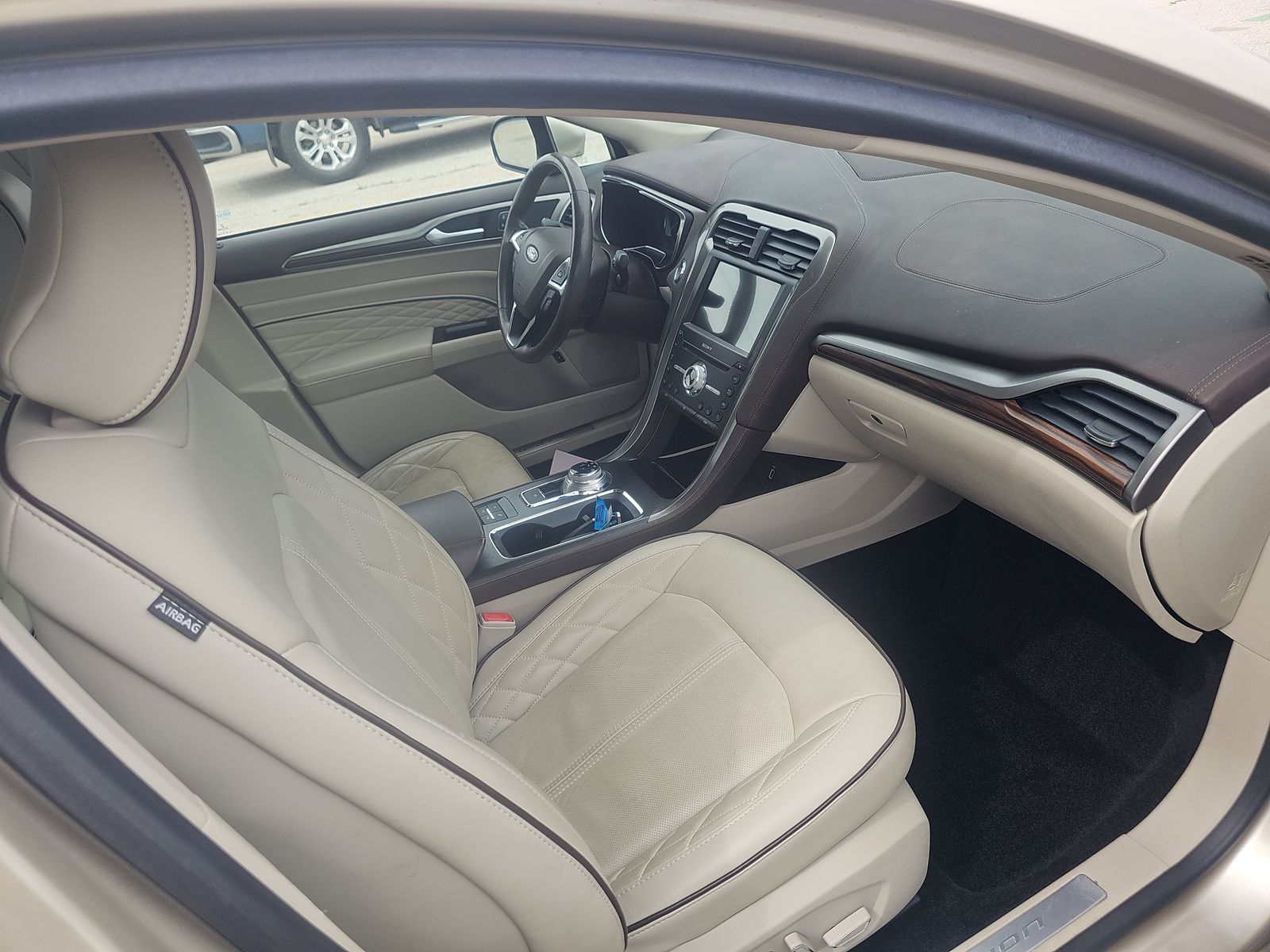 FORD FUSION - 9