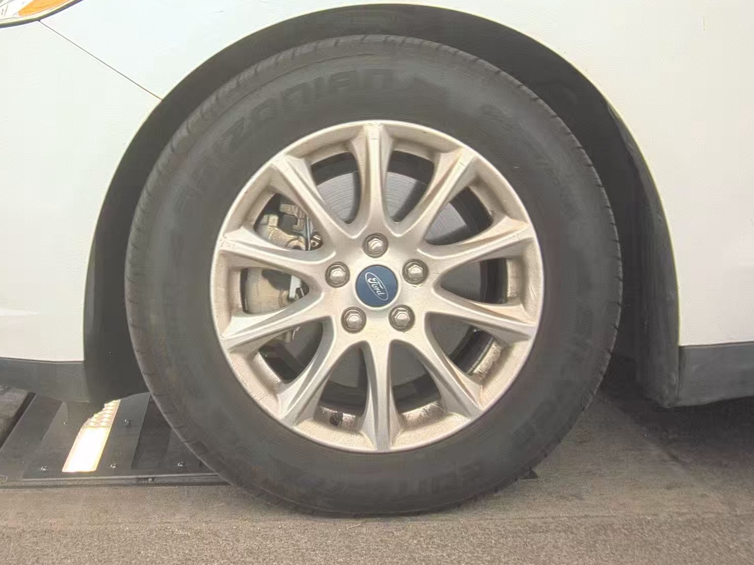 FORD FUSION - 10