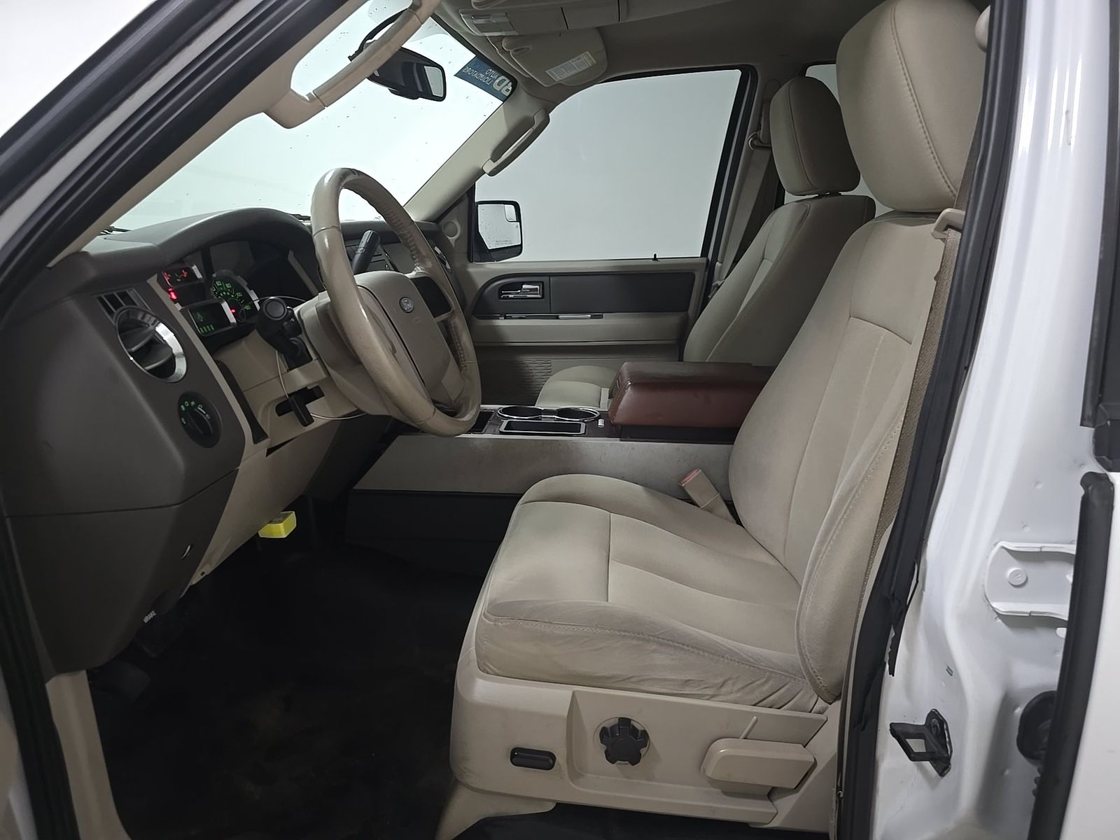 FORD EXPEDITION - 8