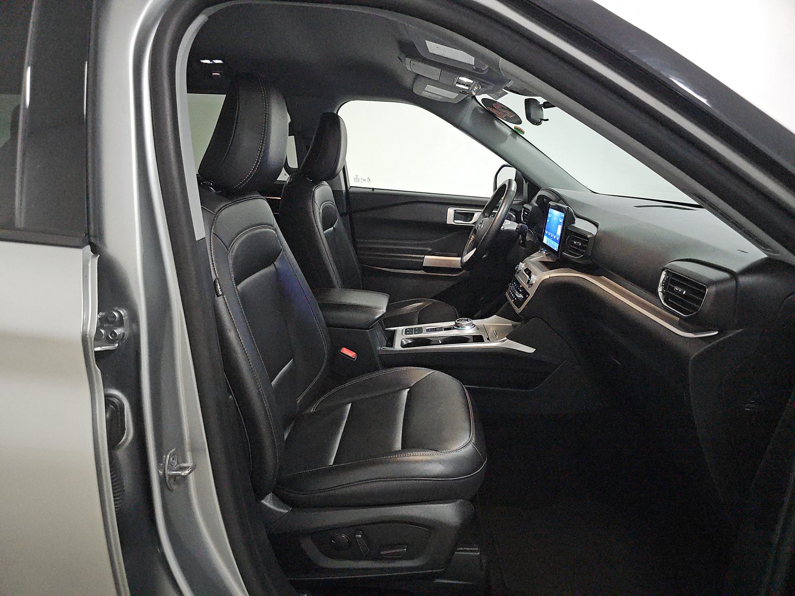 FORD EXPLORER - 9