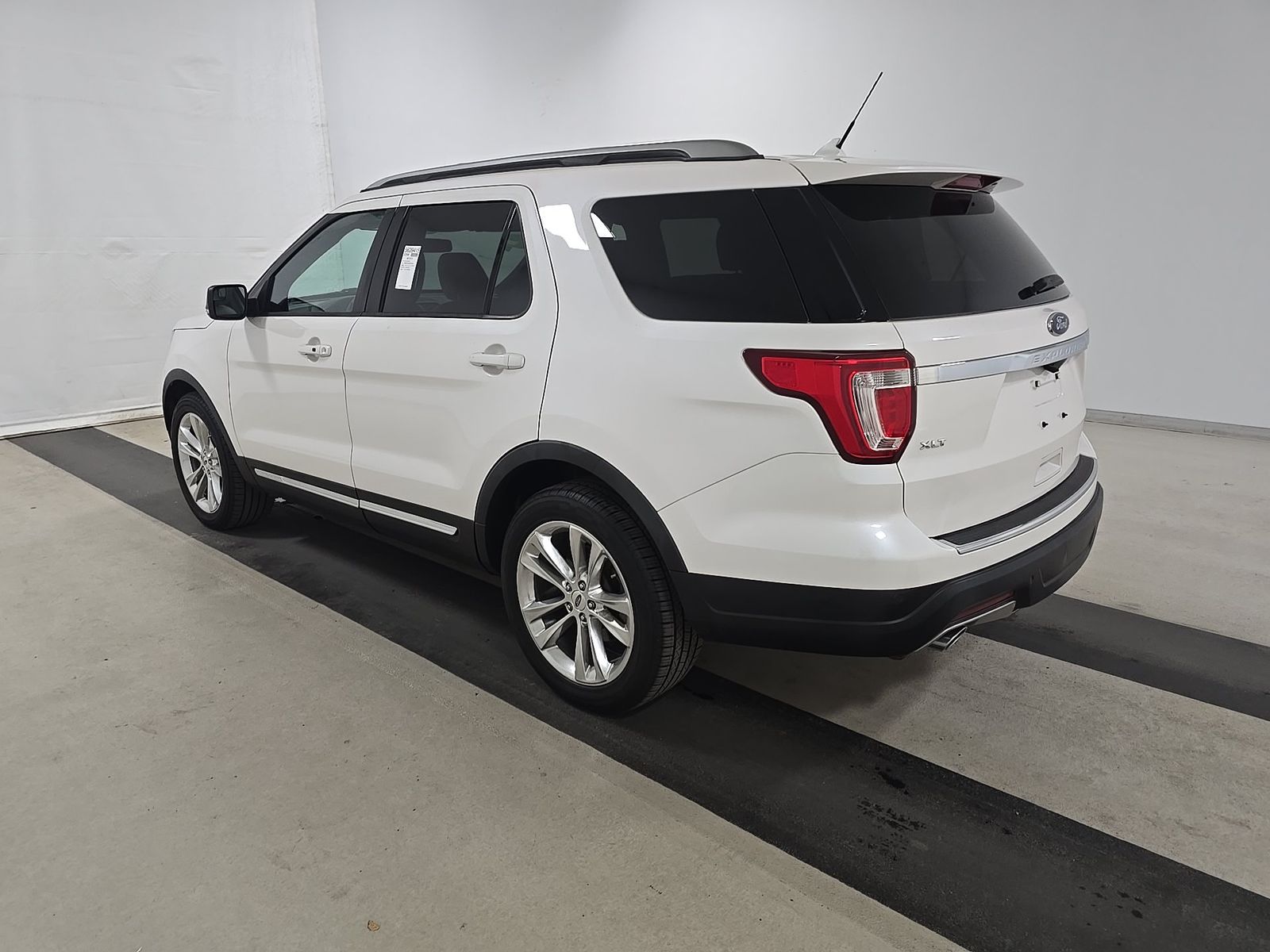 FORD EXPLORER - 7