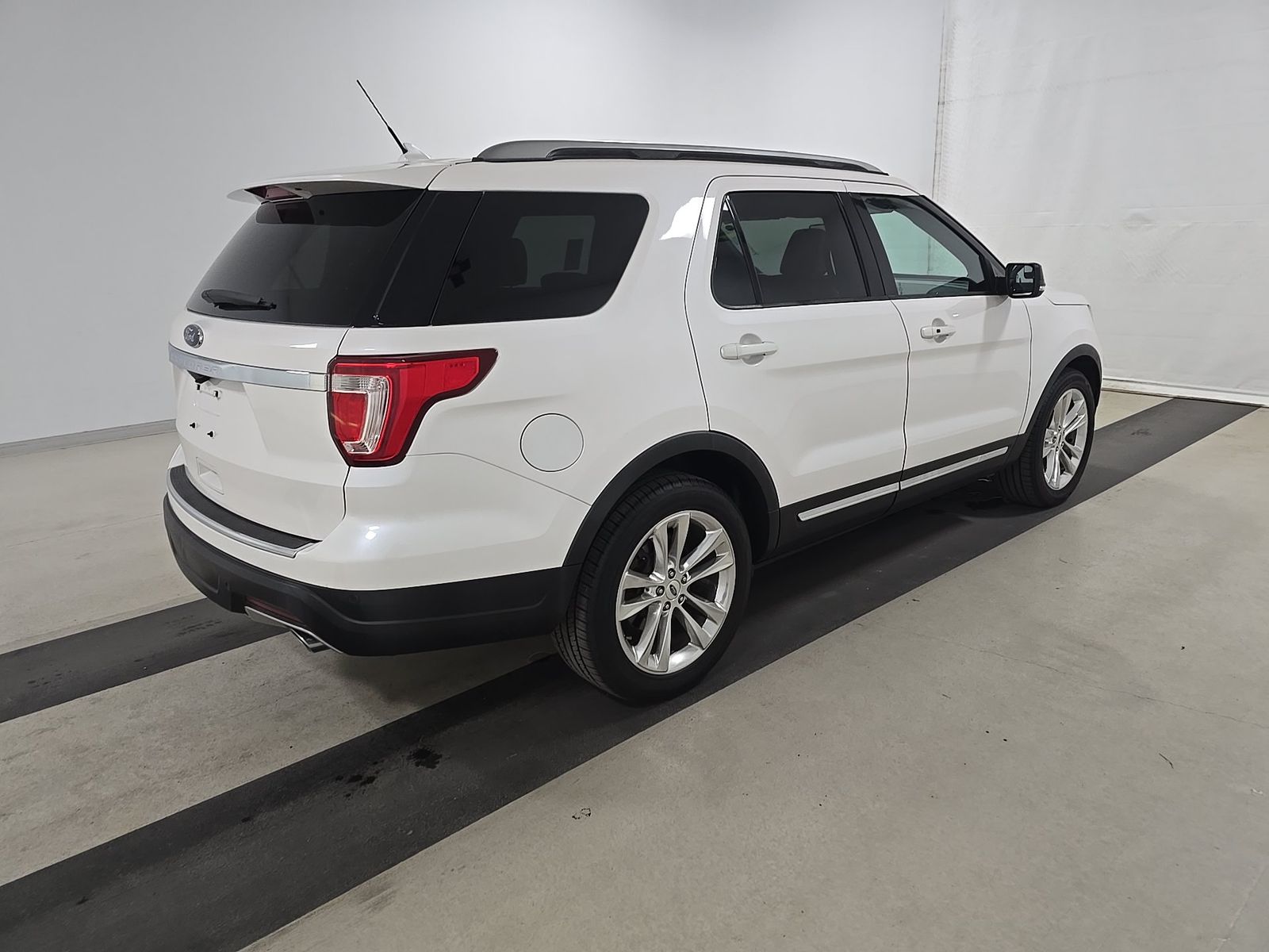 FORD EXPLORER - 5