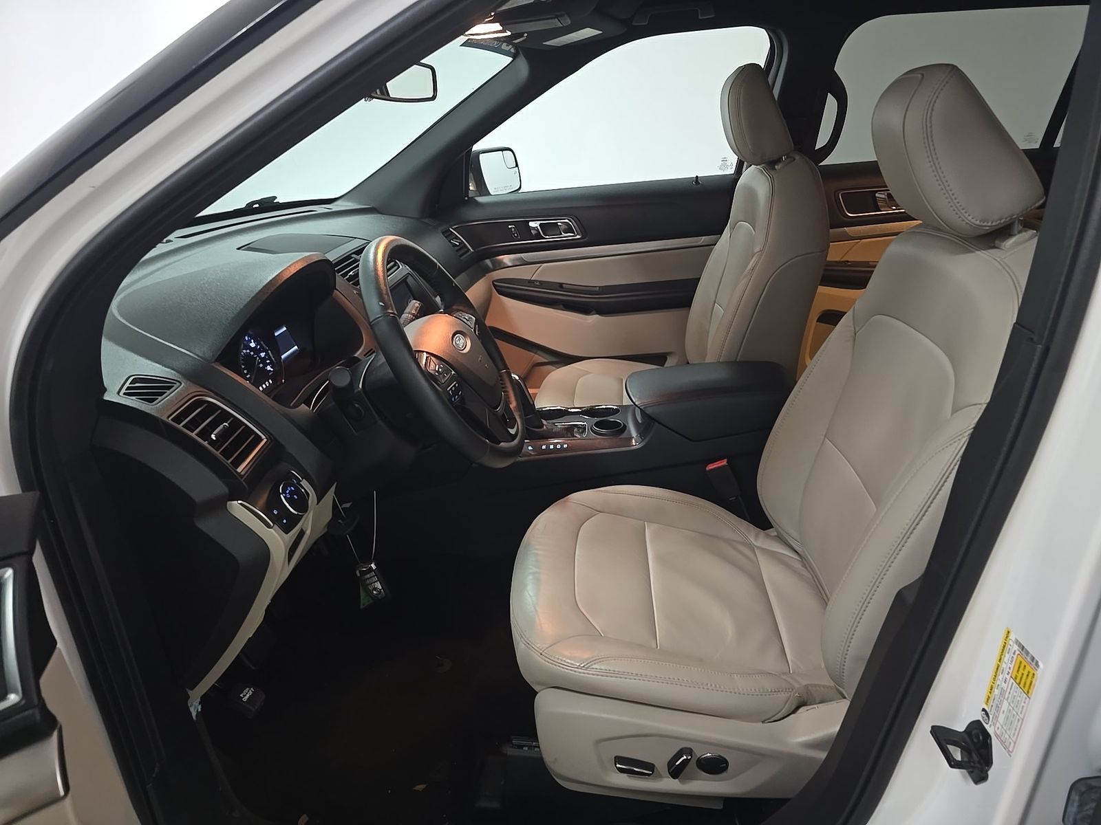 FORD EXPLORER - 8