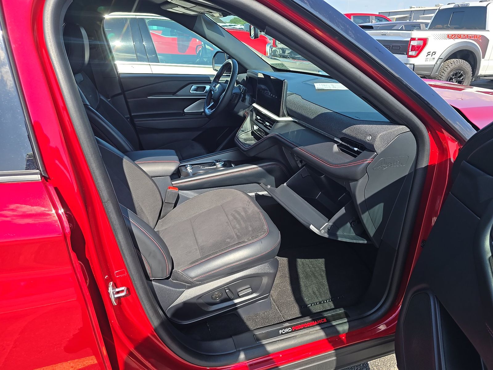 FORD EXPLORER - 9