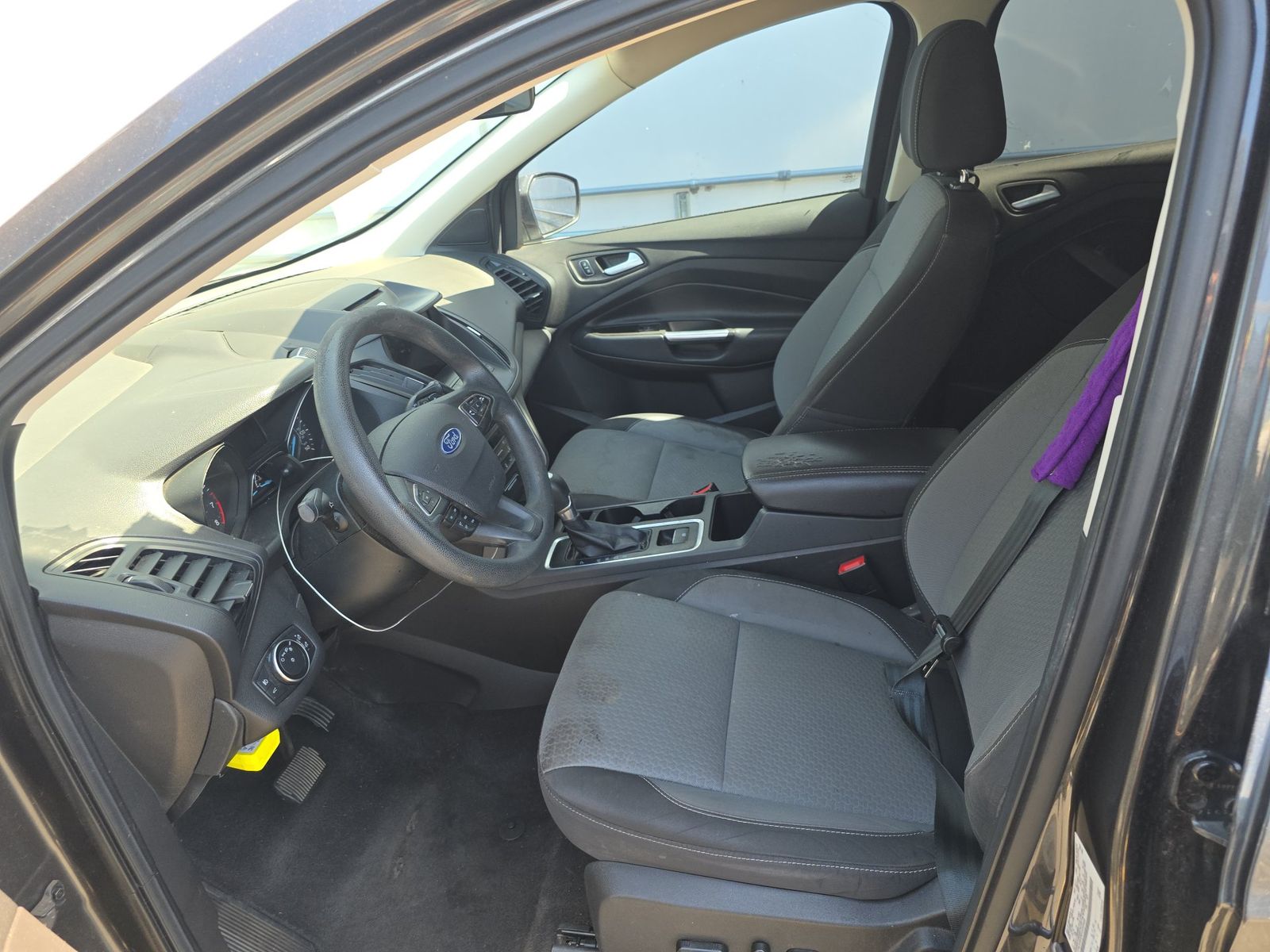 FORD ESCAPE - 8