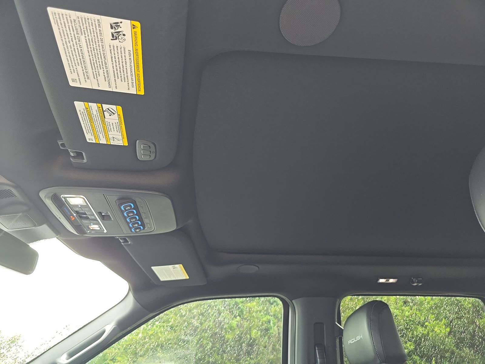 2025 Ford F-150 Lariat AWD