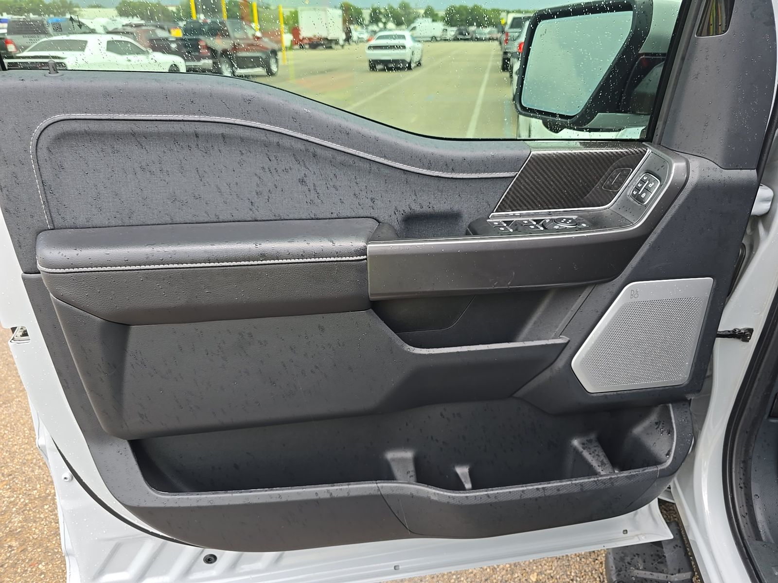 2025 Ford F-150 Lariat AWD