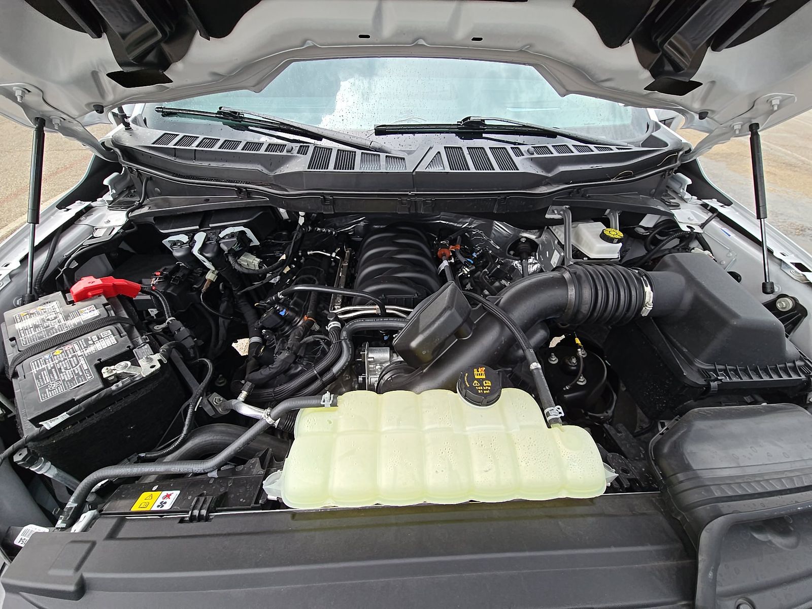 2025 Ford F-150 Lariat AWD