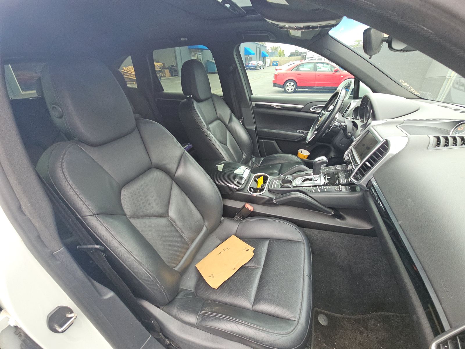 PORSCHE CAYENNE - 9