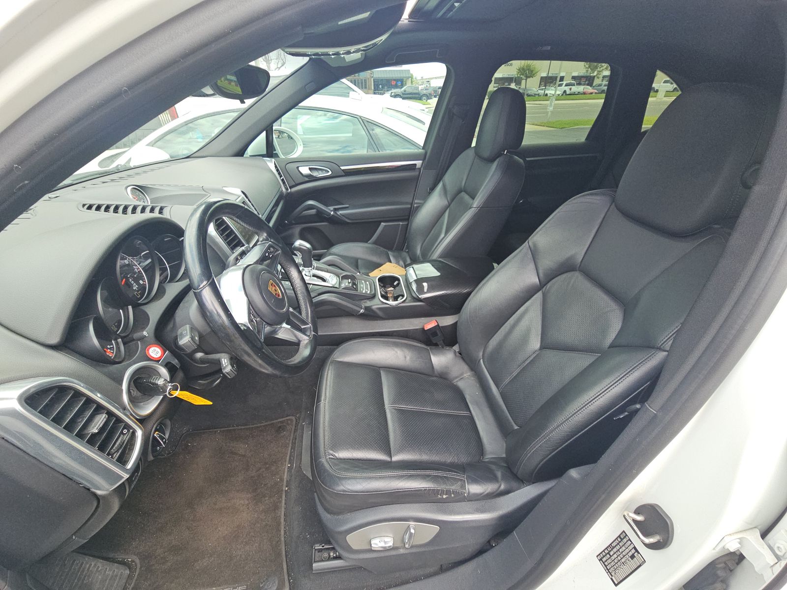 PORSCHE CAYENNE - 8