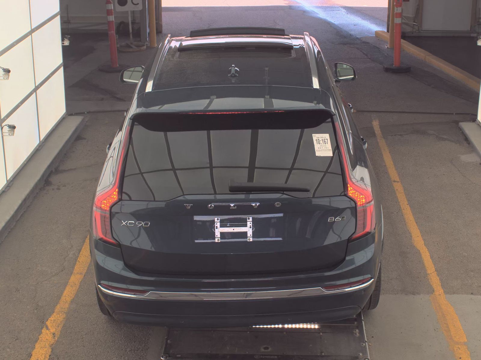 2025 Volvo XC90 B6 Plus FWD