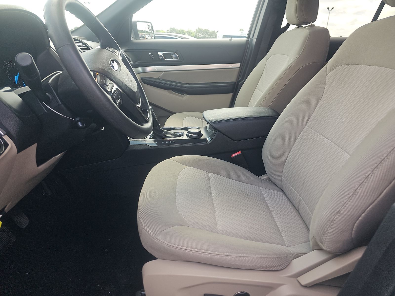 FORD EXPLORER - 8