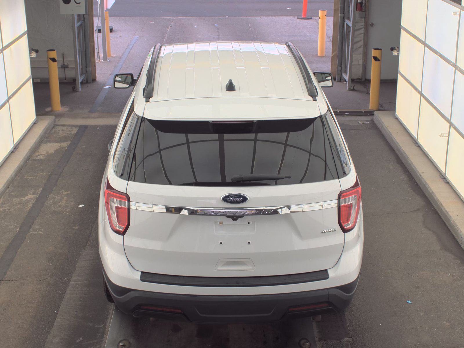 FORD EXPLORER - 6