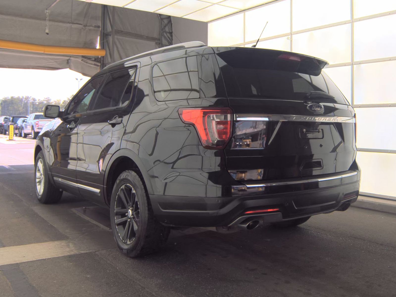 FORD EXPLORER - 7