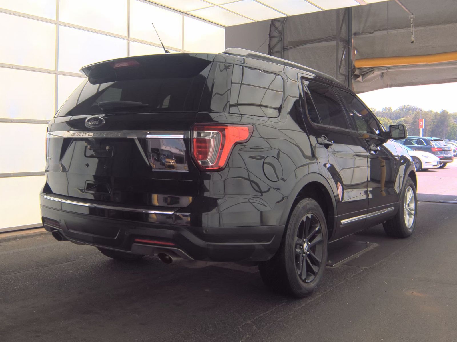 FORD EXPLORER - 5
