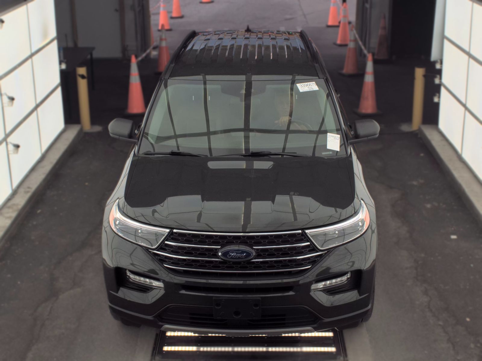 FORD EXPLORER - 3
