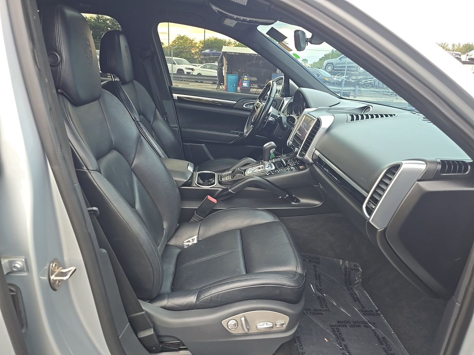 PORSCHE CAYENNE - 9