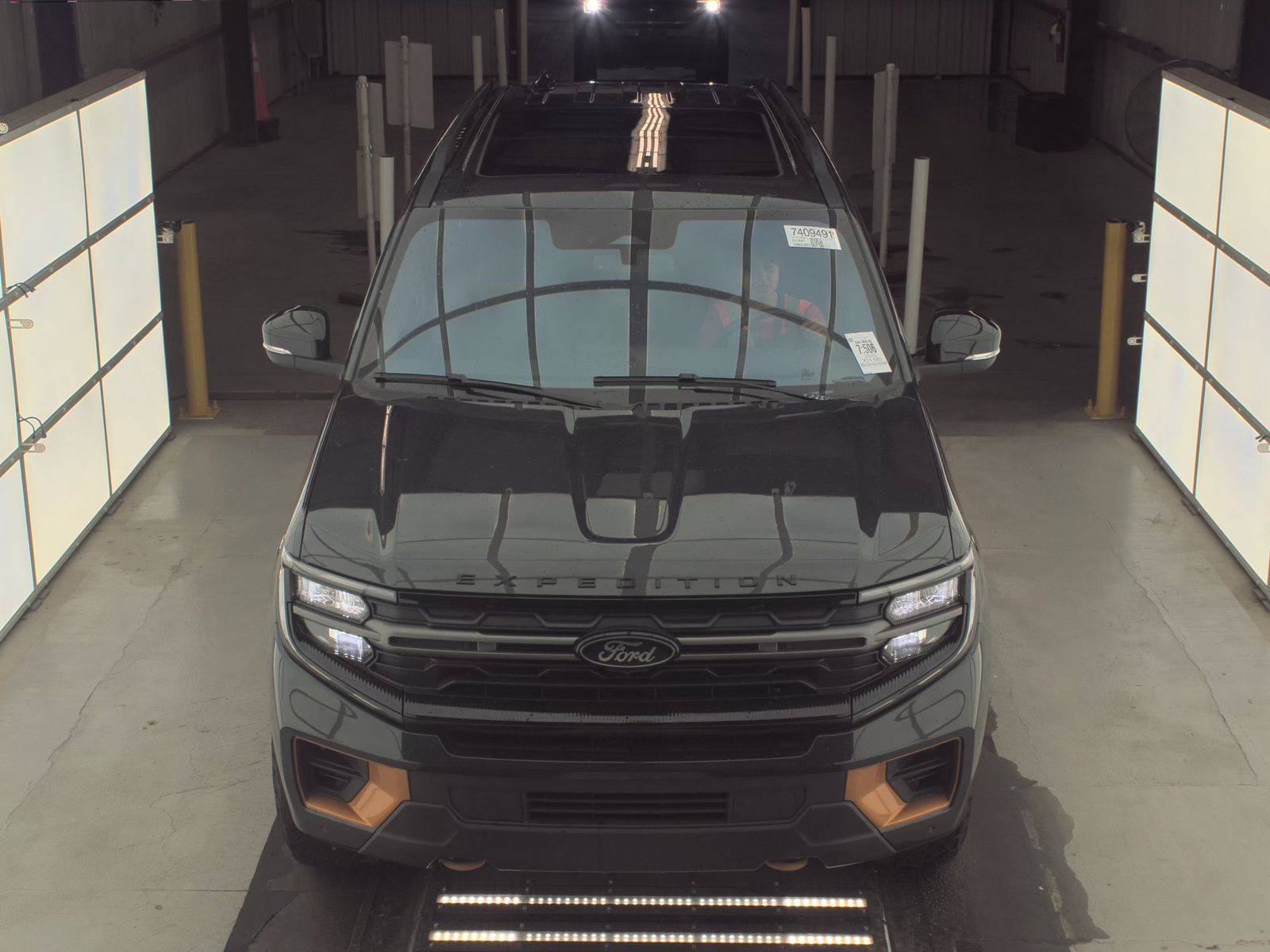 FORD EXPEDITION - 3