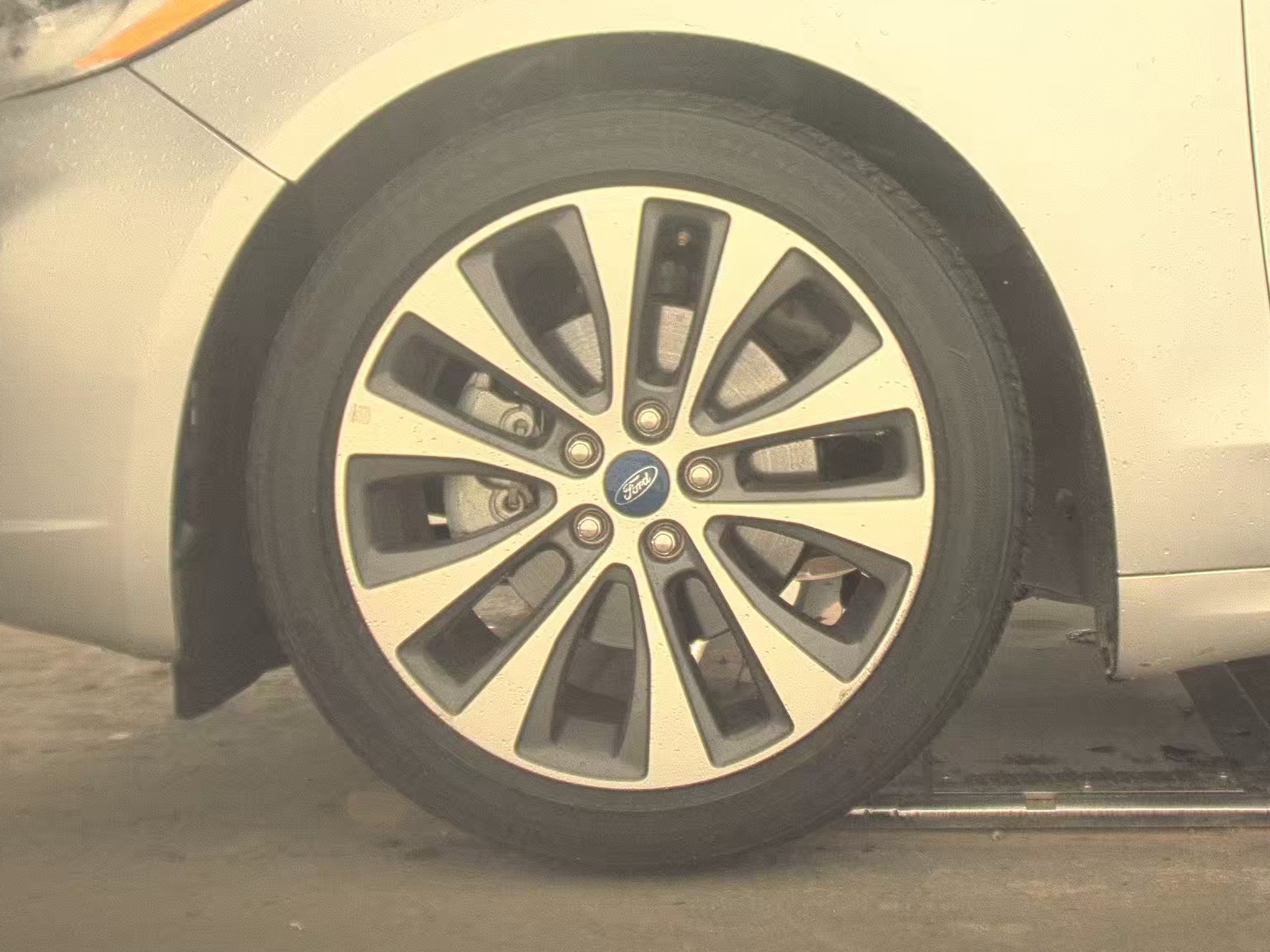 FORD FUSION - 10