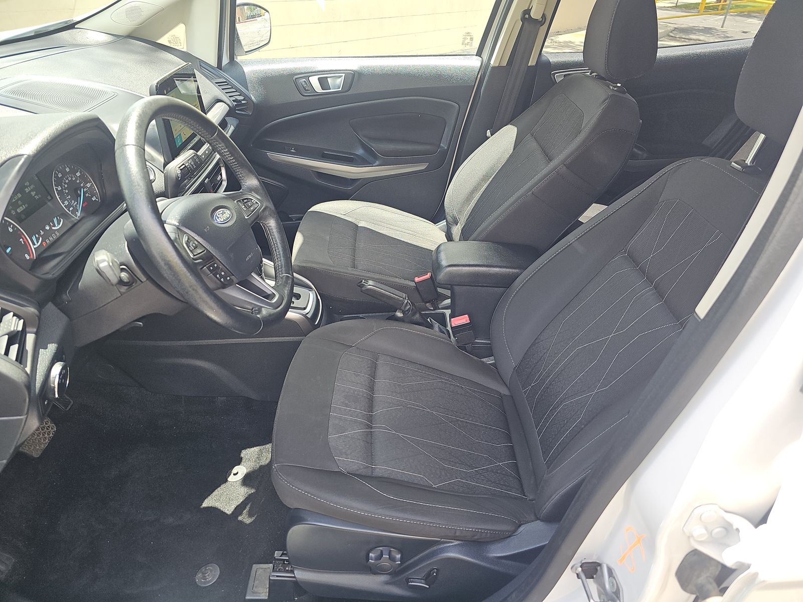 FORD ECOSPORT - 8