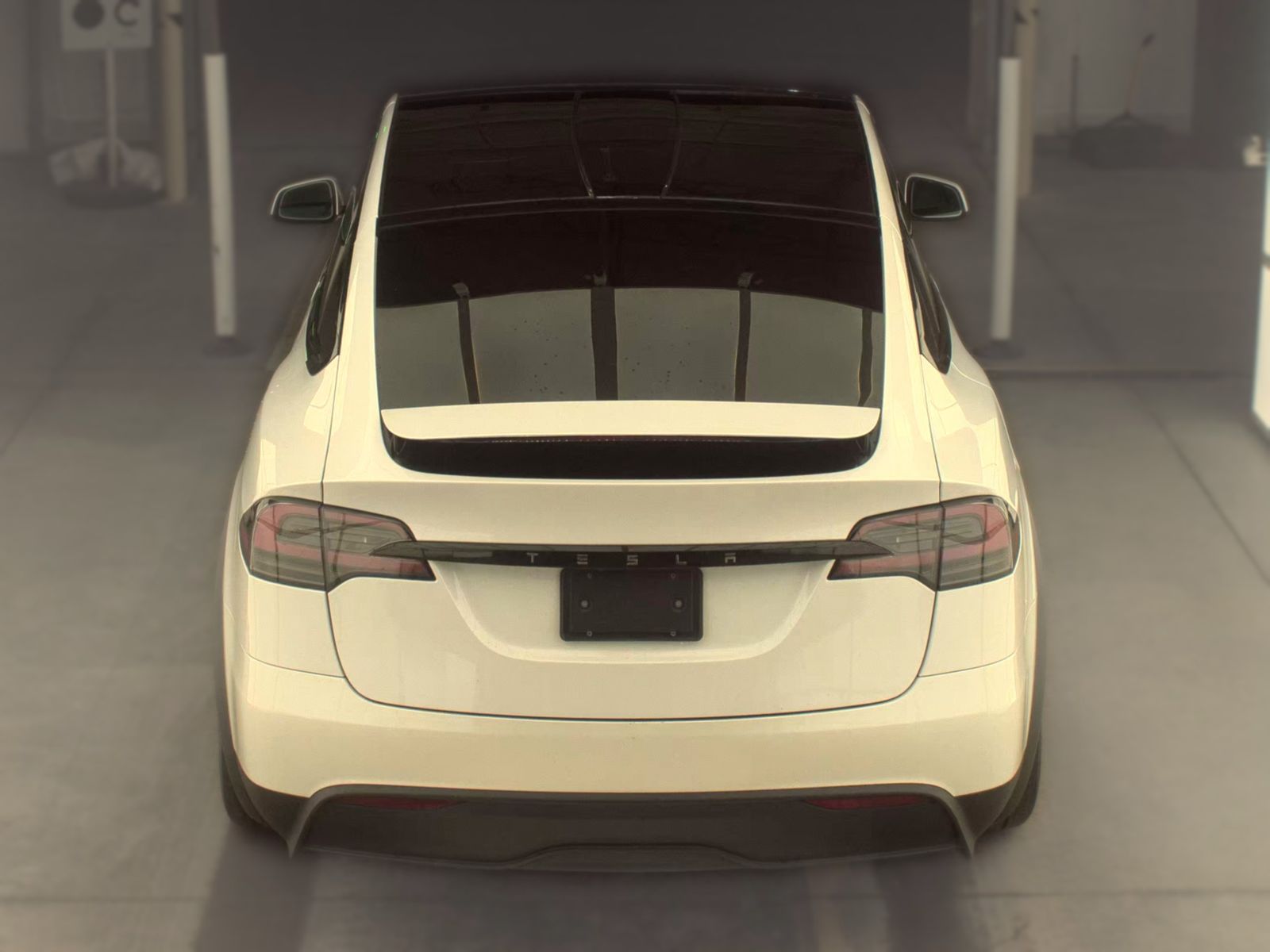 TESLA MODEL X - 7