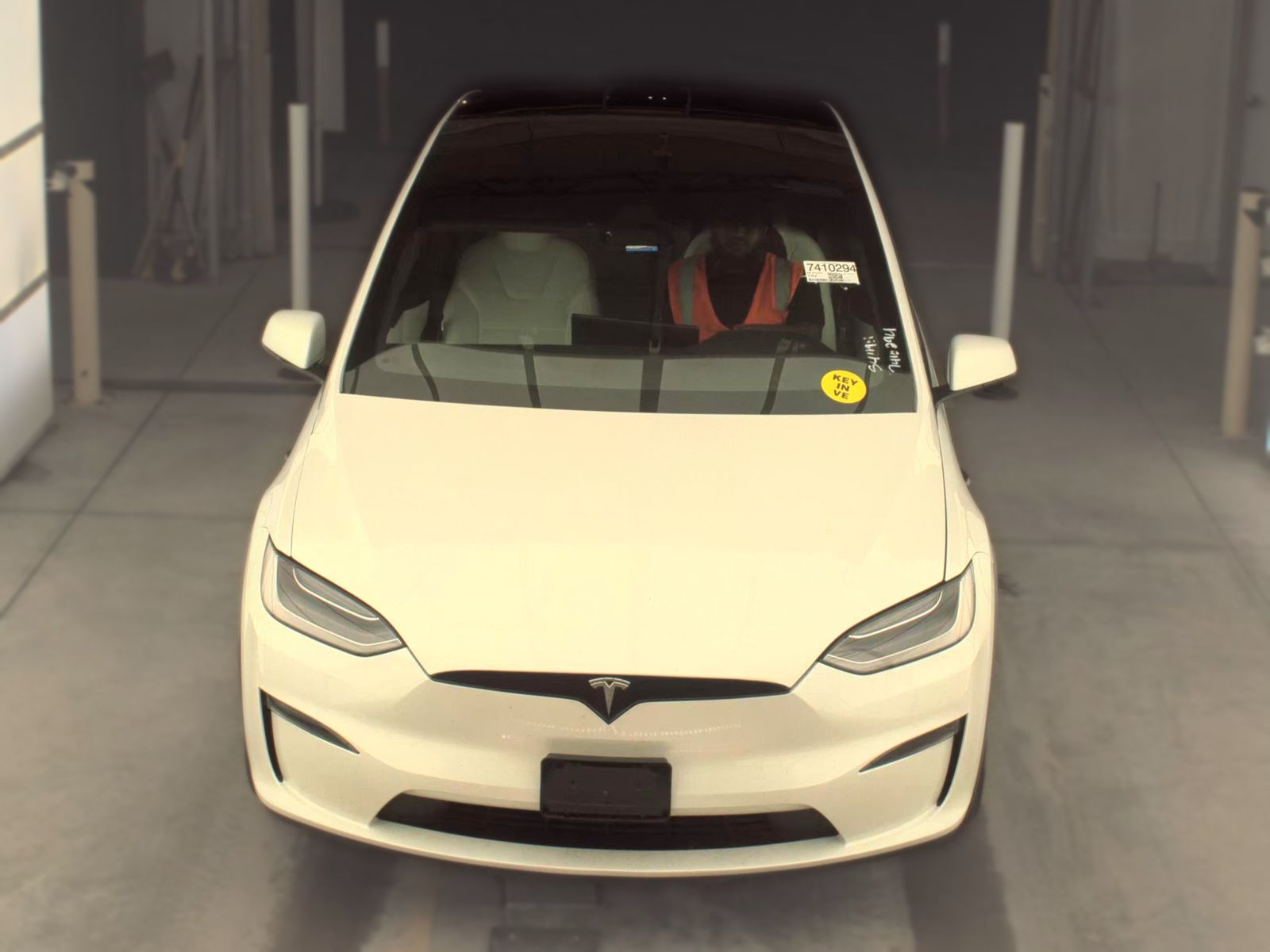 TESLA MODEL X - 3